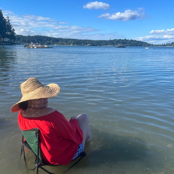 Meet your Posher, Joy - Picture 6 of 10